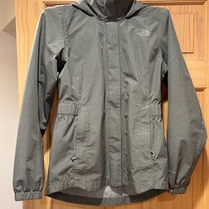The North Face Women's Gray Dryvent Hooded Raincoat - Small